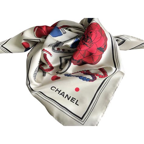 foulard chanel soie
